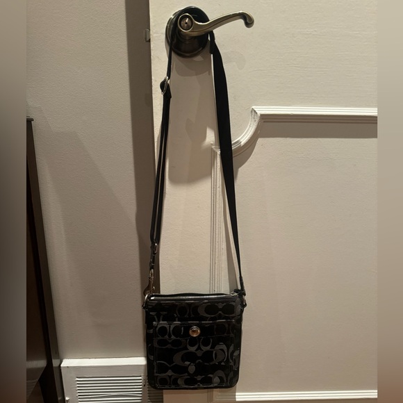 Coach Black Crossbody Messenger Bag - Picture 1 of 5